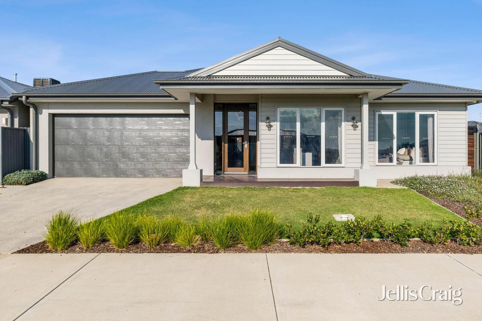 19 Blomeley Drive, Lucas VIC 3350