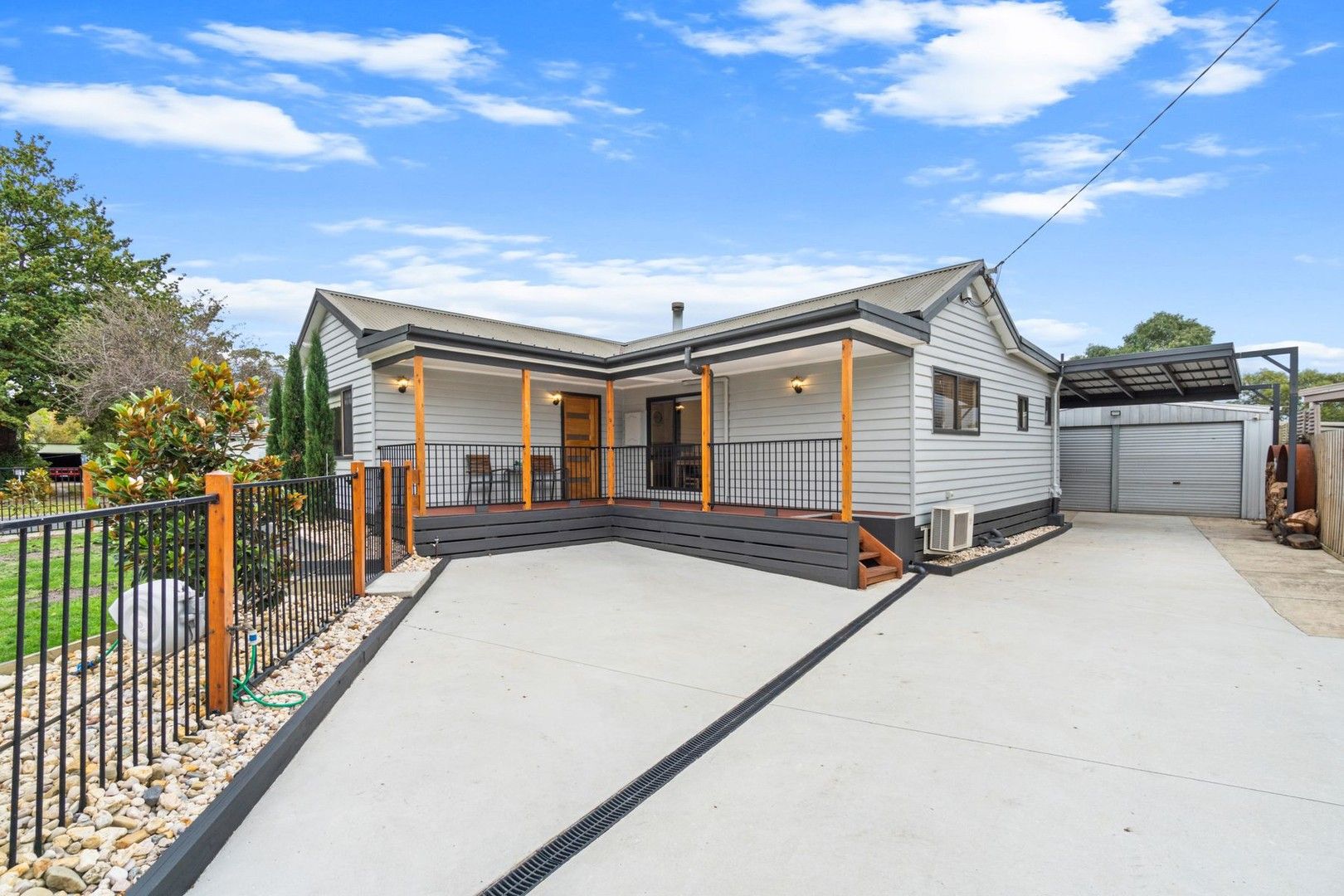 3 bedrooms House in 9 Gillies Crescent TRARALGON VIC, 3844