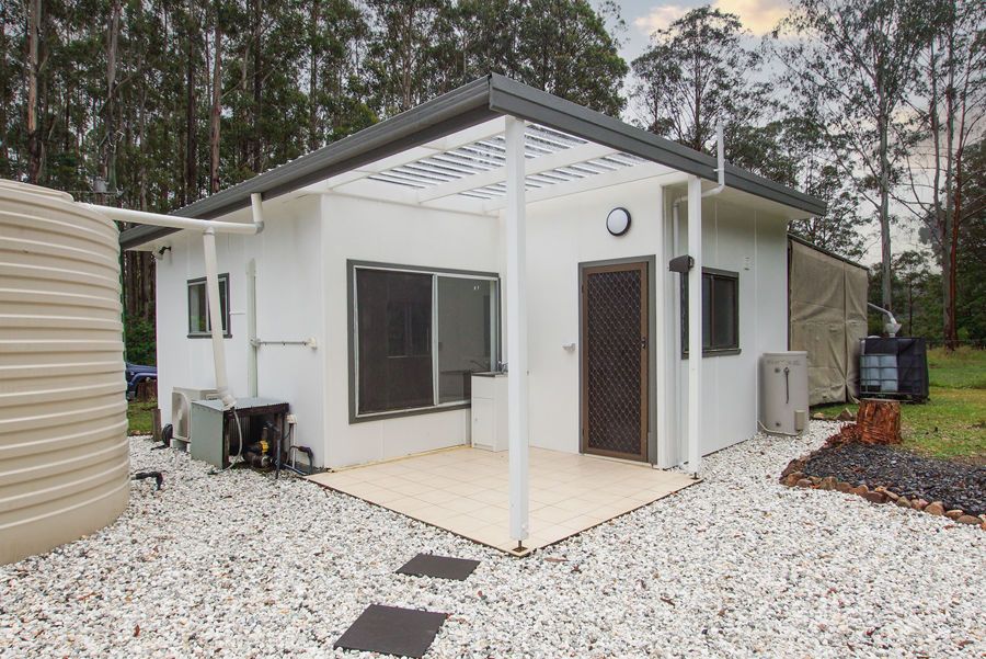 1 bedrooms Studio in 1647a Orara Way GLENREAGH NSW, 2450