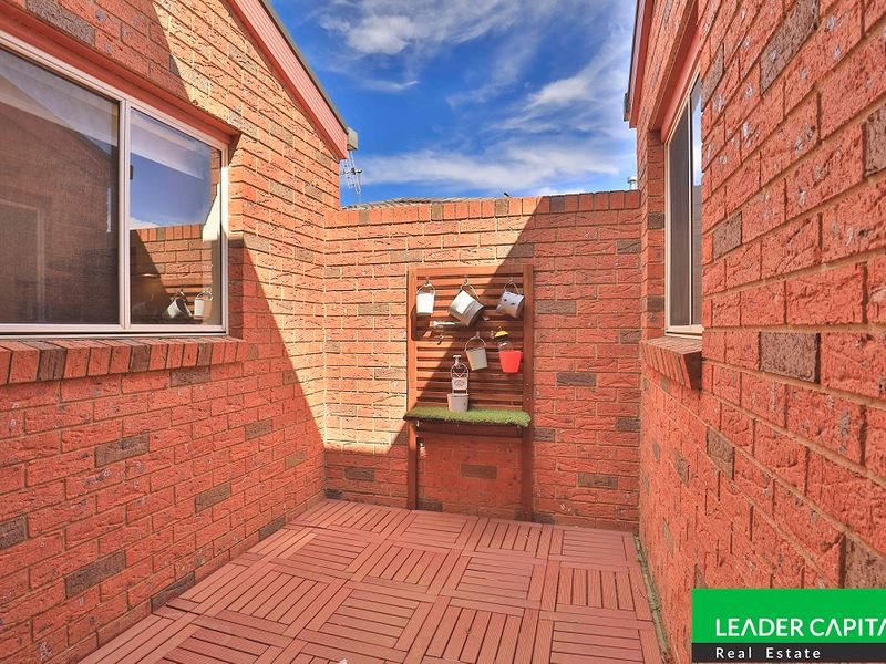 39 Bywaters Street, Amaroo ACT 2914, Image 2