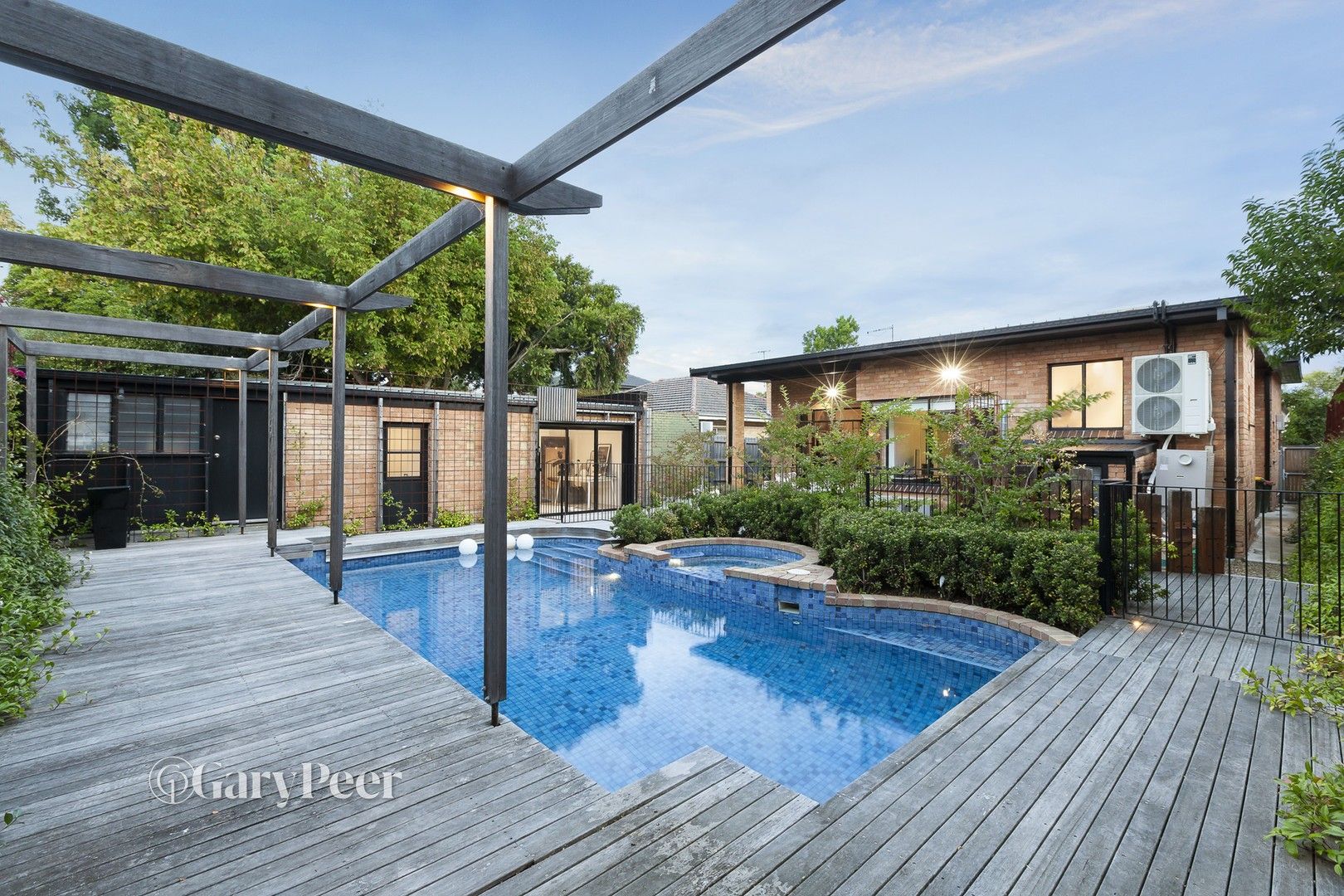 3 bedrooms House in 16 Albion Street CAULFIELD SOUTH VIC, 3162