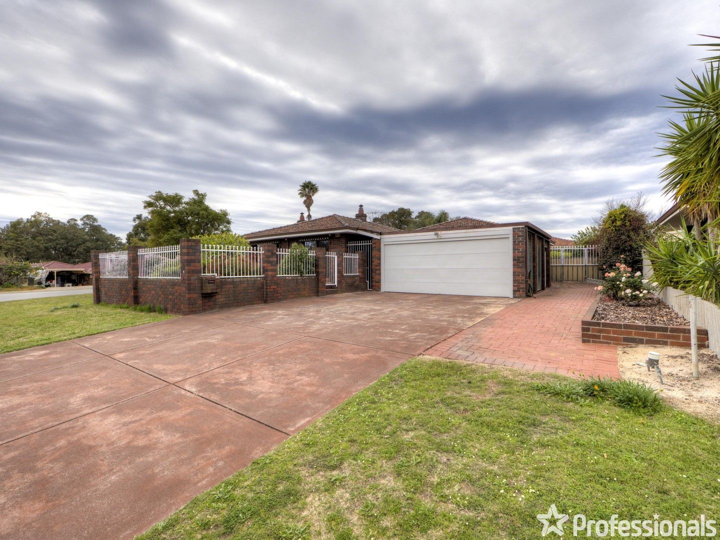 34 Morris Drive, Forrestfield WA 6058, Image 0