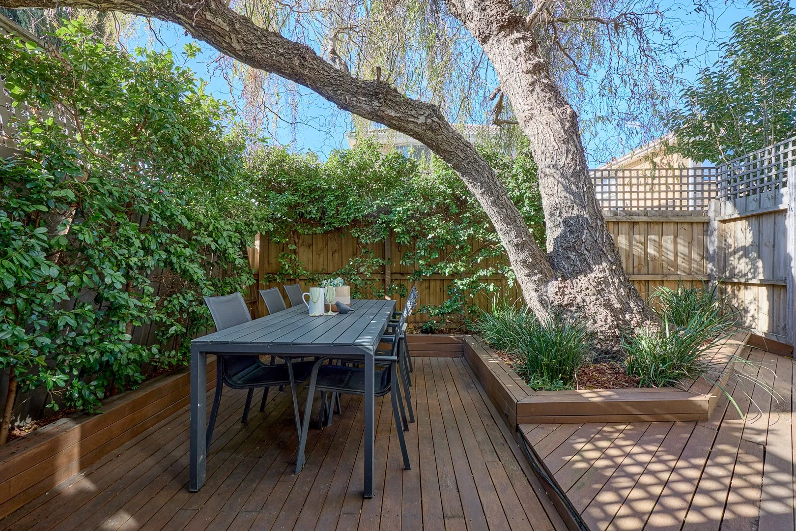 A One Bedroom Apartment With Rare Outdoor Scale- Selling 10am Sunday 2nd August, Prahran