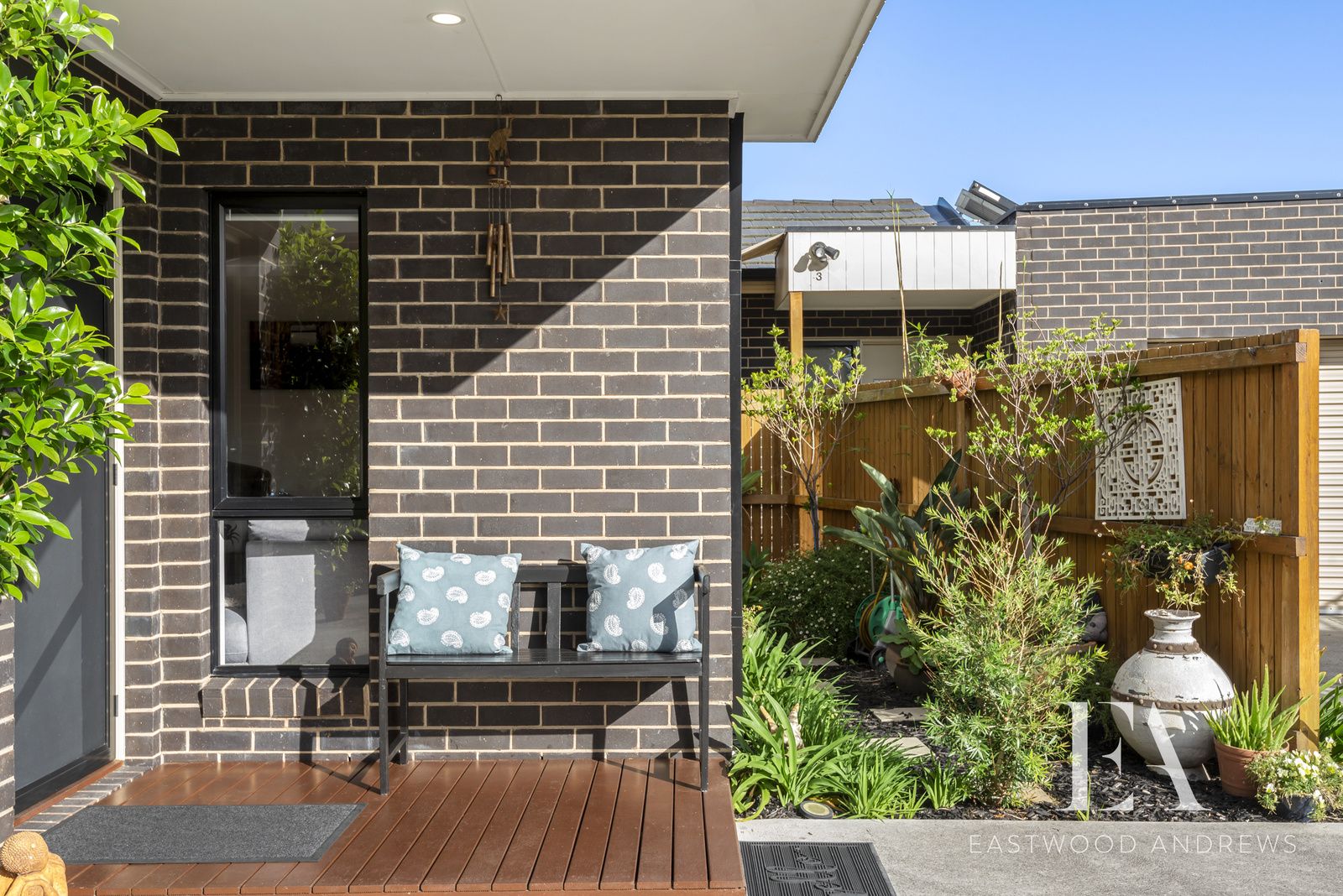 2/12 Cheltenham Road, Newcomb VIC 3219