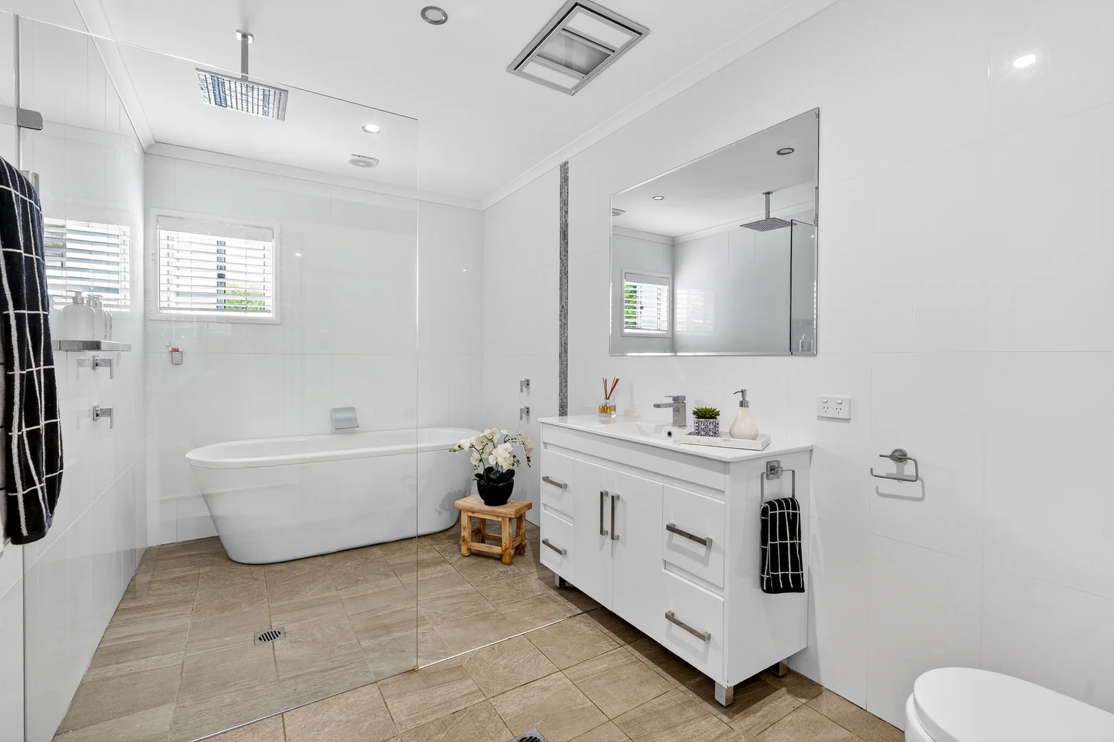 Additional image 13 of 2/47 Lucinda Avenue, Killarney Vale NSW 2261