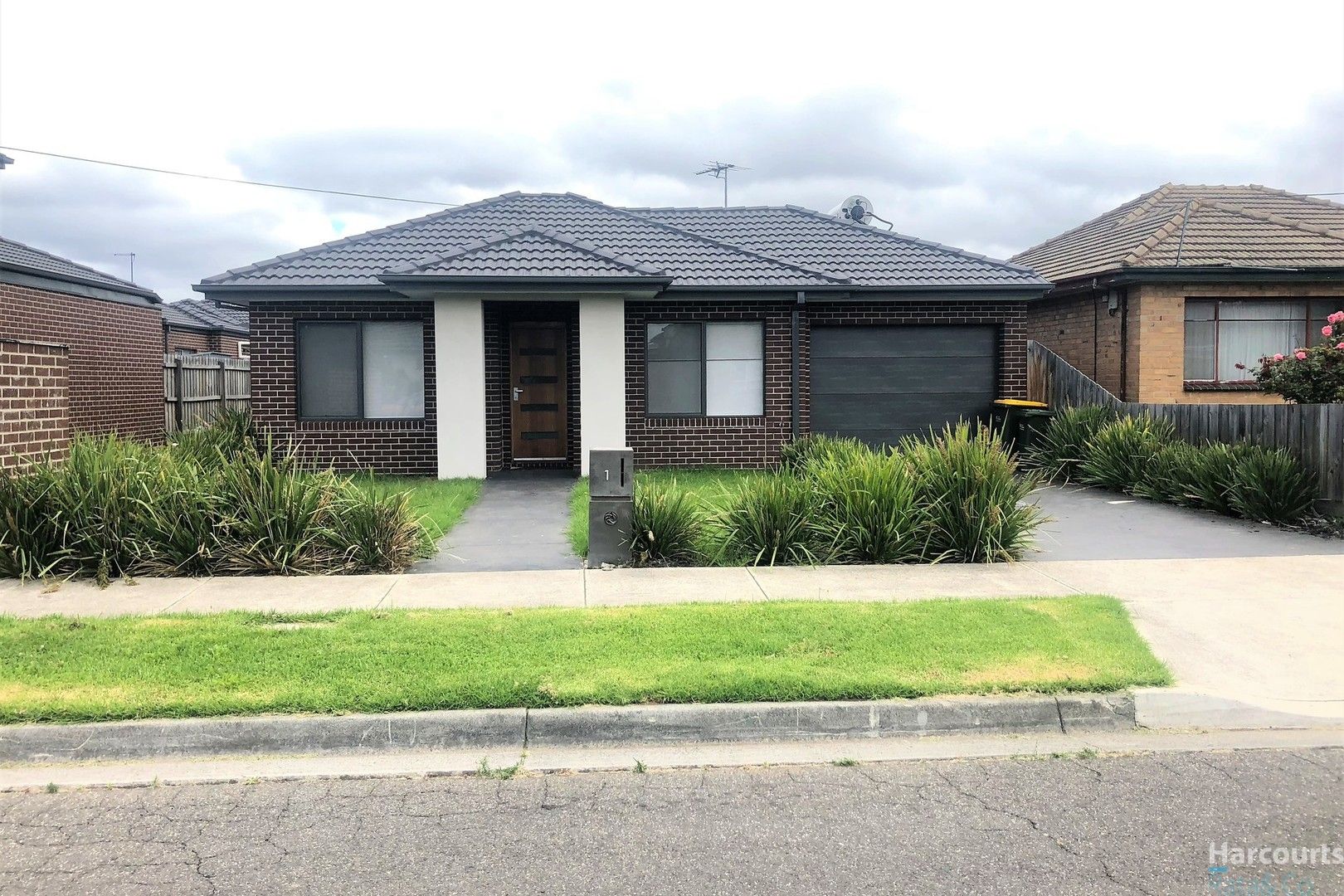 2 bedrooms Townhouse in 1/103 Cyprus Street LALOR VIC, 3075