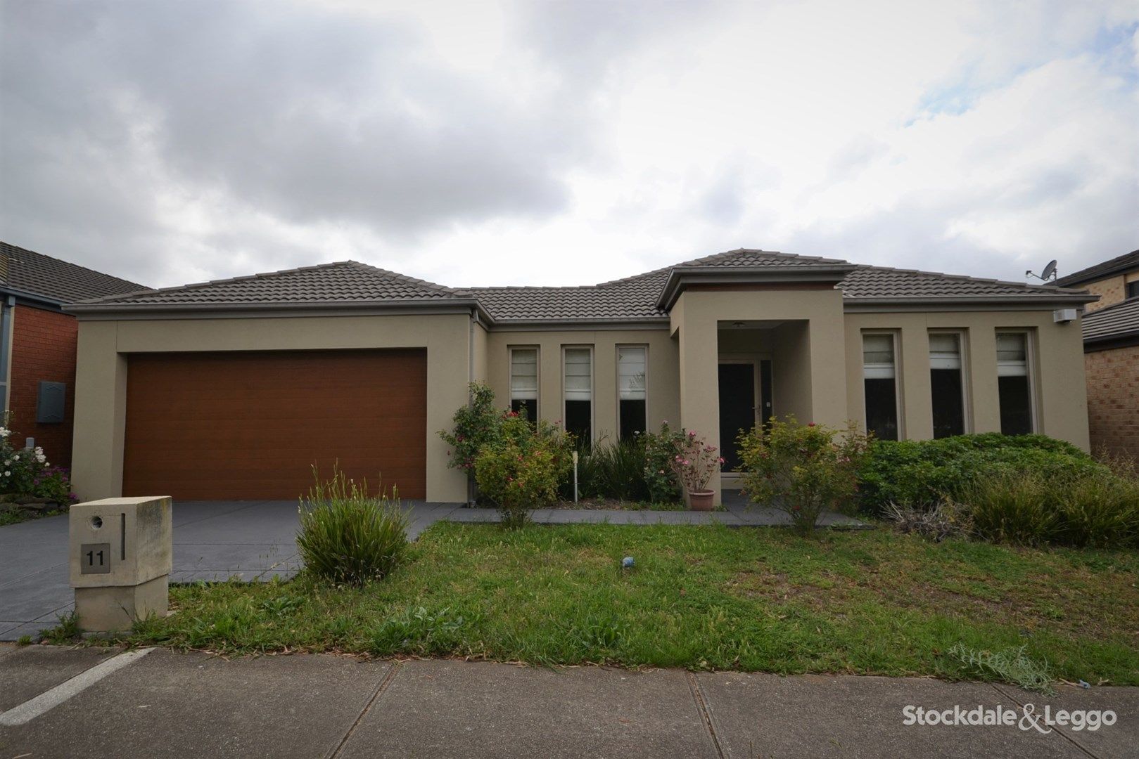 4 bedrooms House in 11 Pembrey Road CAIRNLEA VIC, 3023