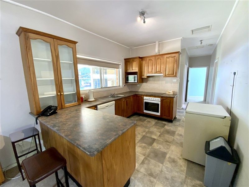 24 Bathurst Street, Forbes NSW 2871, Image 1