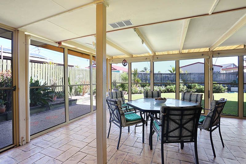 21 Capstan Court, Banksia Beach QLD 4507, Image 2