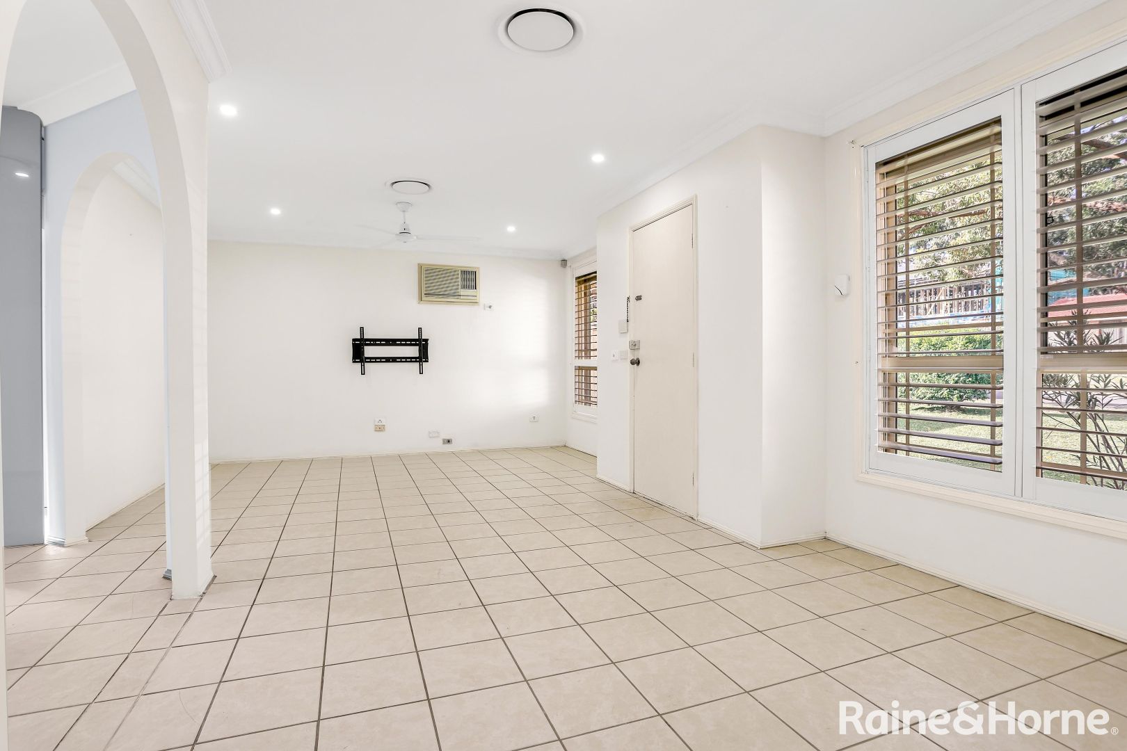 6 Hartnett Place, Doonside NSW 2767, Image 1