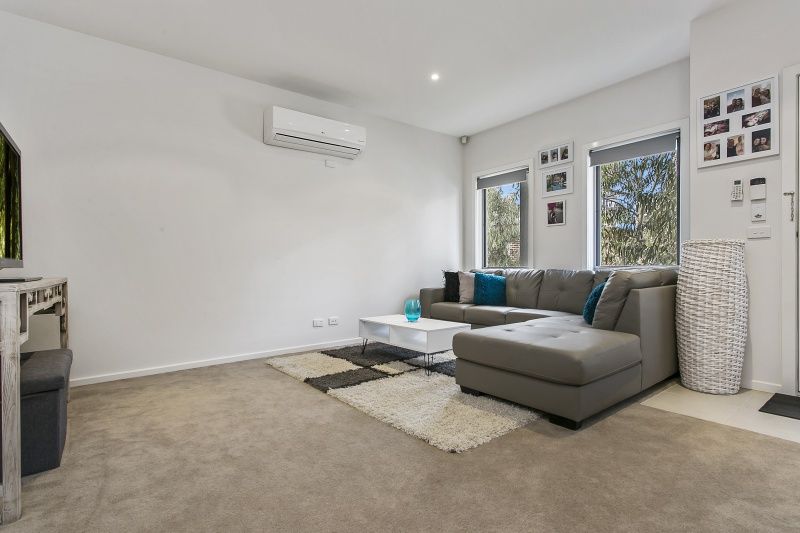 8/32 Rutledge Street, Kilmore VIC 3764, Image 2