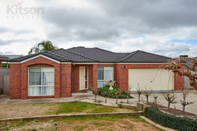 19 Dobell Place, Lloyd NSW 2650, Image 0