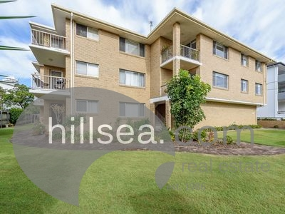 2/24 Madang Crescent, Runaway Bay QLD 4216