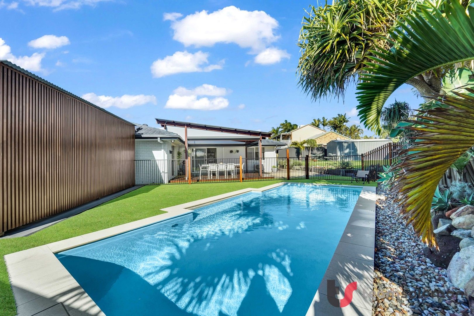 4 bedrooms House in 8 Mulberry Court VICTORIA POINT QLD, 4165
