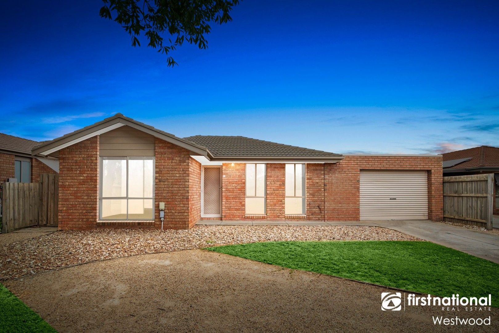 4 bedrooms House in 97 Flemington Crescent WERRIBEE VIC, 3030
