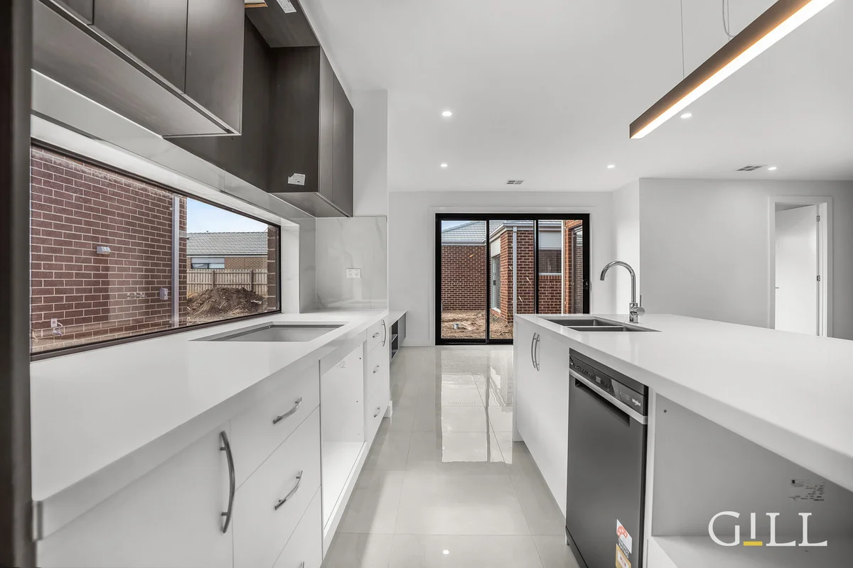 Additional image 5 of 43 Villa Doria Drive, Clyde North VIC 3978