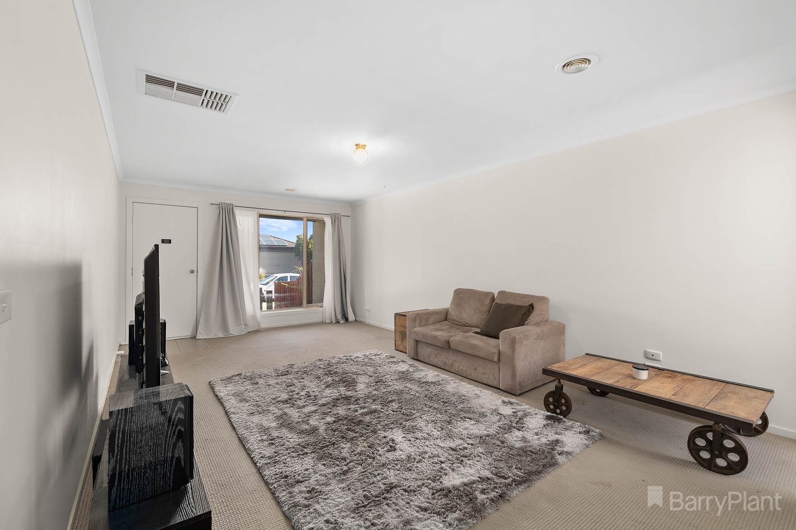 60 Pommel Street, Pakenham VIC 3810, Image 2