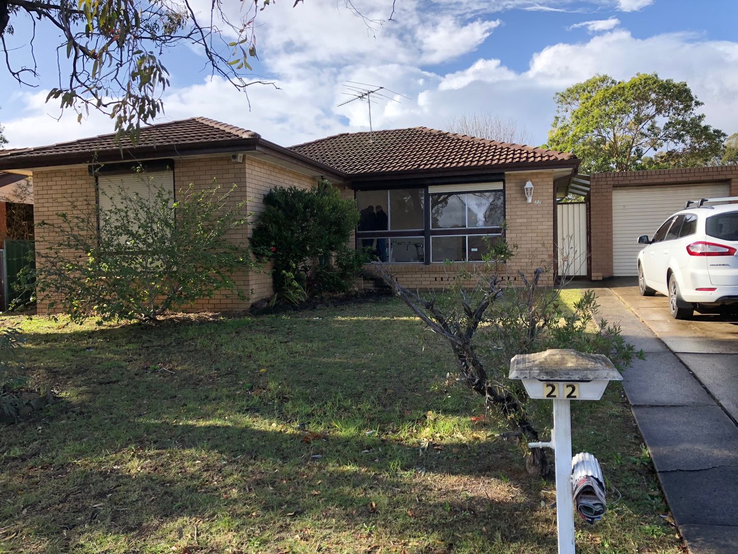 22 Guernsey Avenue, Minto NSW 2566