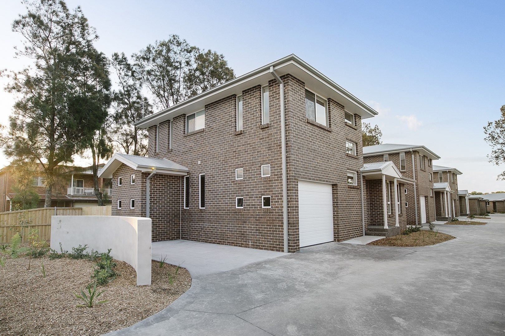 1/129 Koona Street, Albion Park Rail Property History & Address