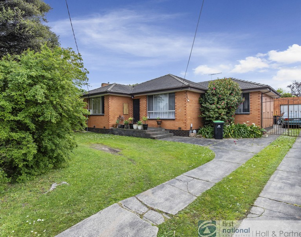 11 Pinewood Avenue, Dandenong North VIC 3175