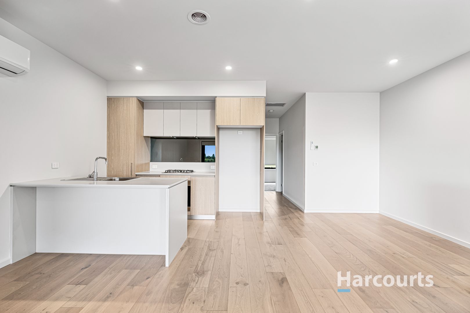18 Spotted Gum Close, Clyde VIC 3978, Image 2
