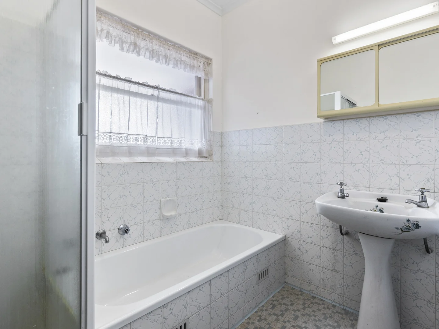 Additional image 12 of 18 Seaview Road, Morphett Vale SA 5162