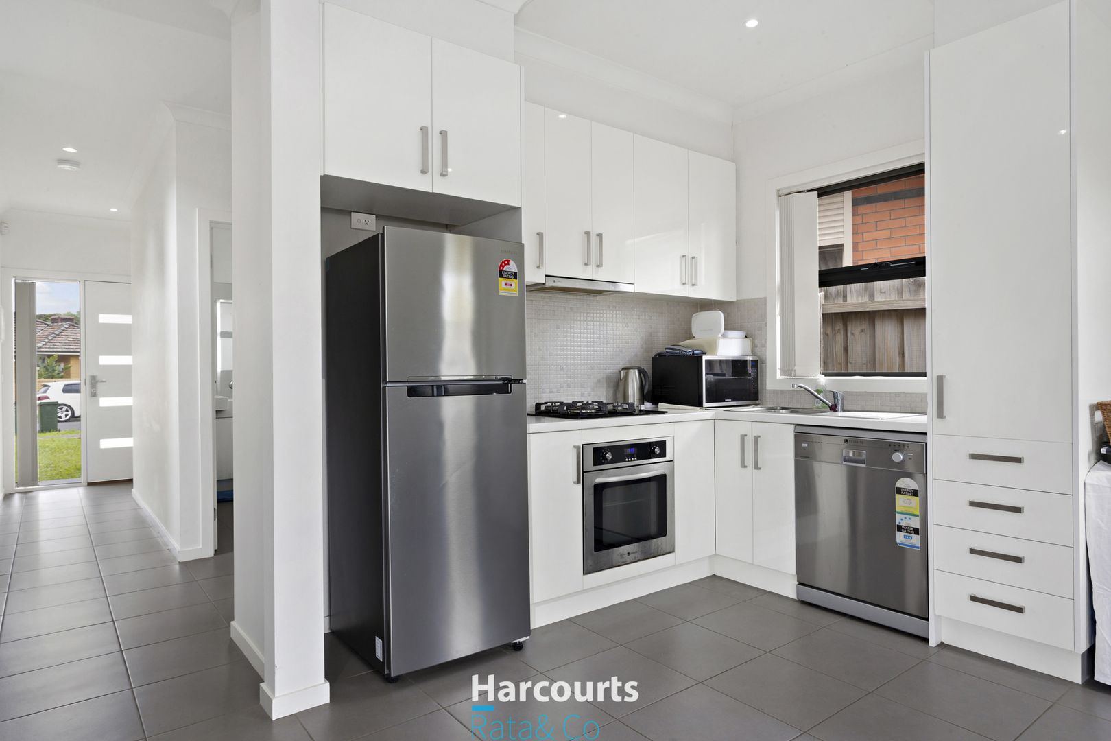 1/4 Cherry Court, Lalor VIC 3075, Image 2