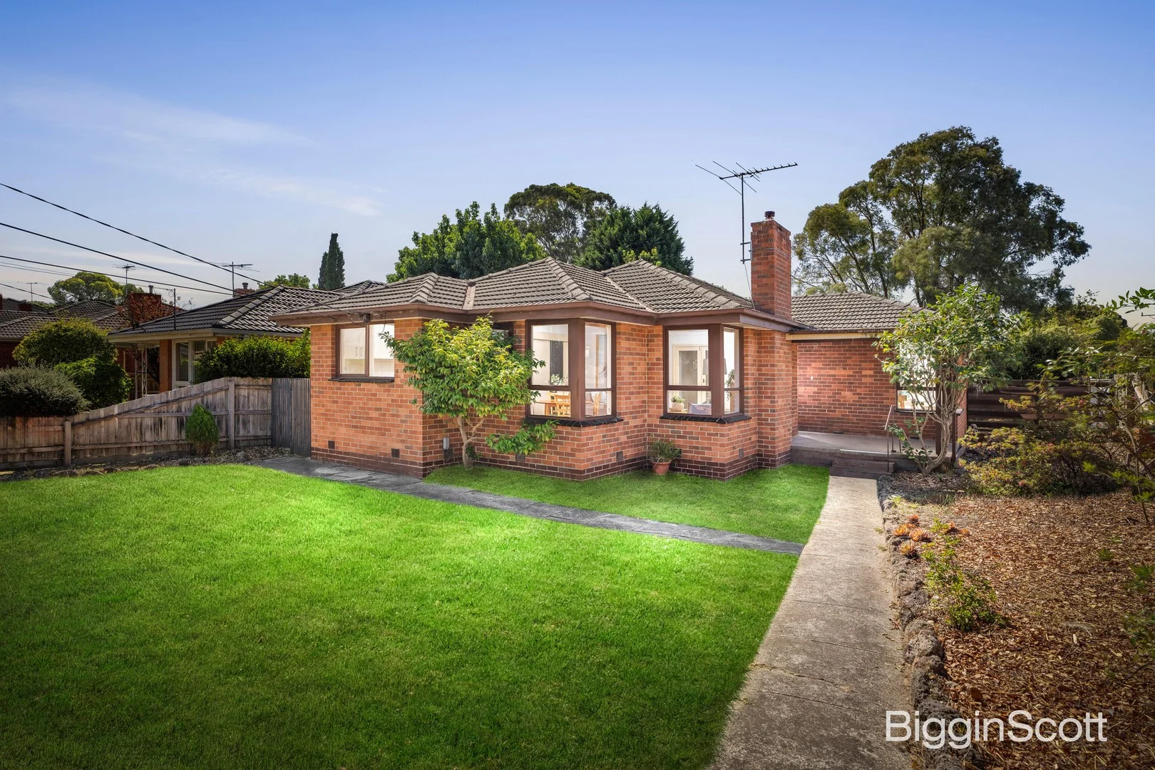 31 Range Road, Burwood East VIC 3151