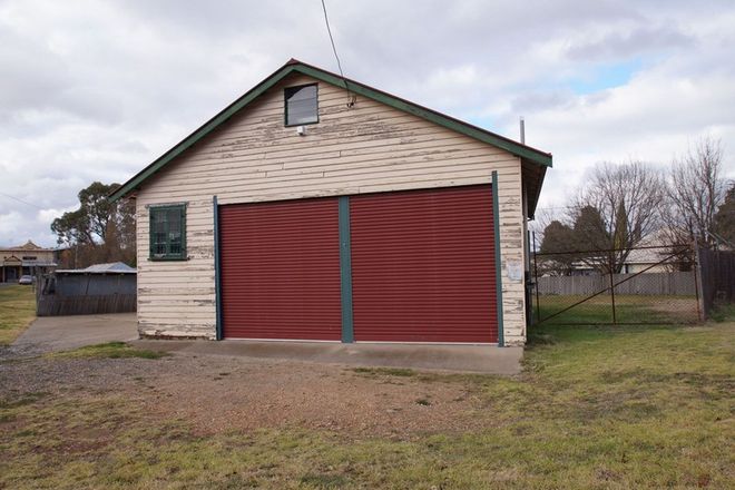 Picture of 10 Crescent Street, ARMIDALE NSW 2350