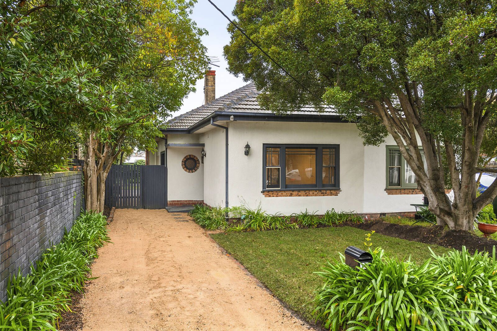 11 Dover Street, Caulfield South VIC 3162, Image 0