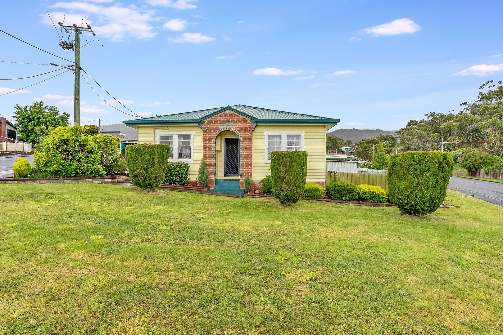 137 Abbotsfield Road, Claremont TAS 7011 House For Rent 600 Domain