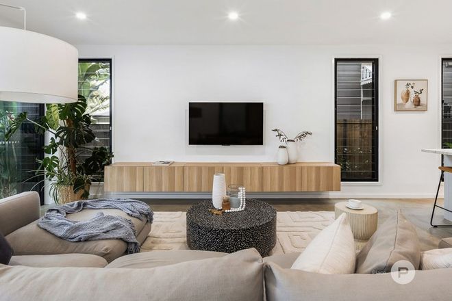 24 Surrey Street Red Hill 4059 - Image 4