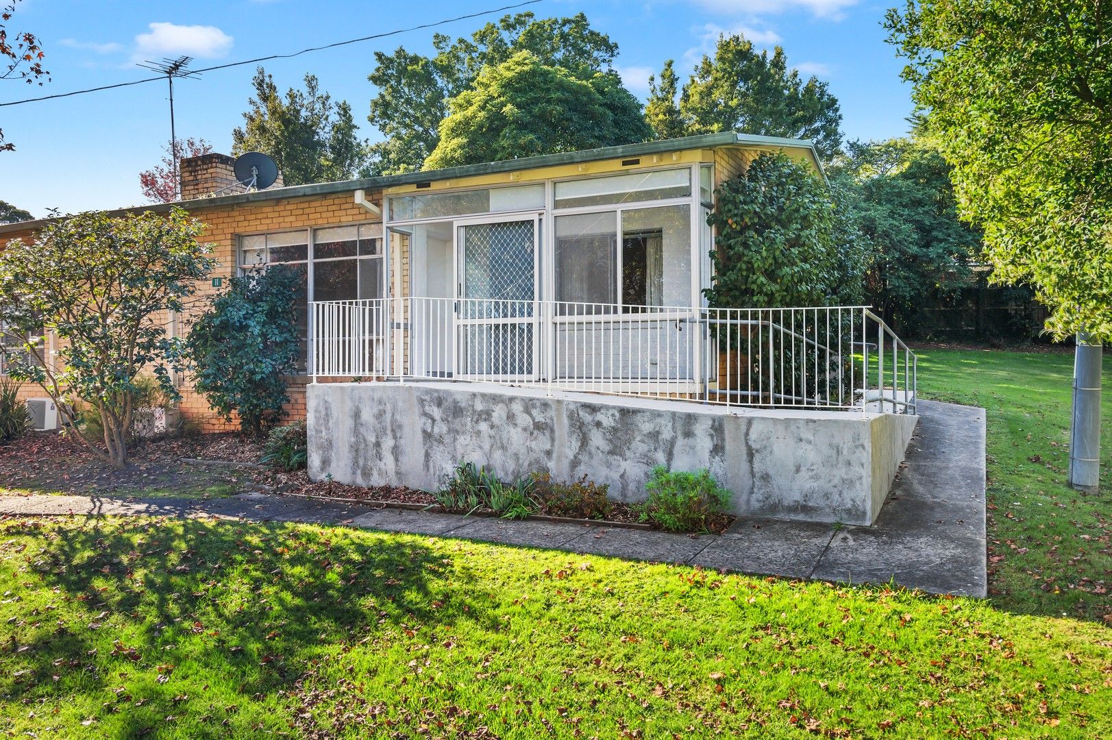 11 Harrison Way, Kilsyth VIC 3137 Domain