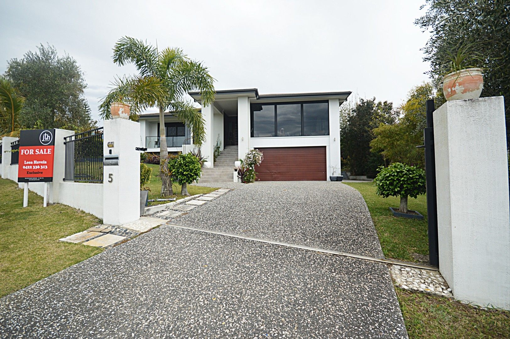 4 bedrooms House in 5 Swissalp Drive URRAWEEN QLD, 4655