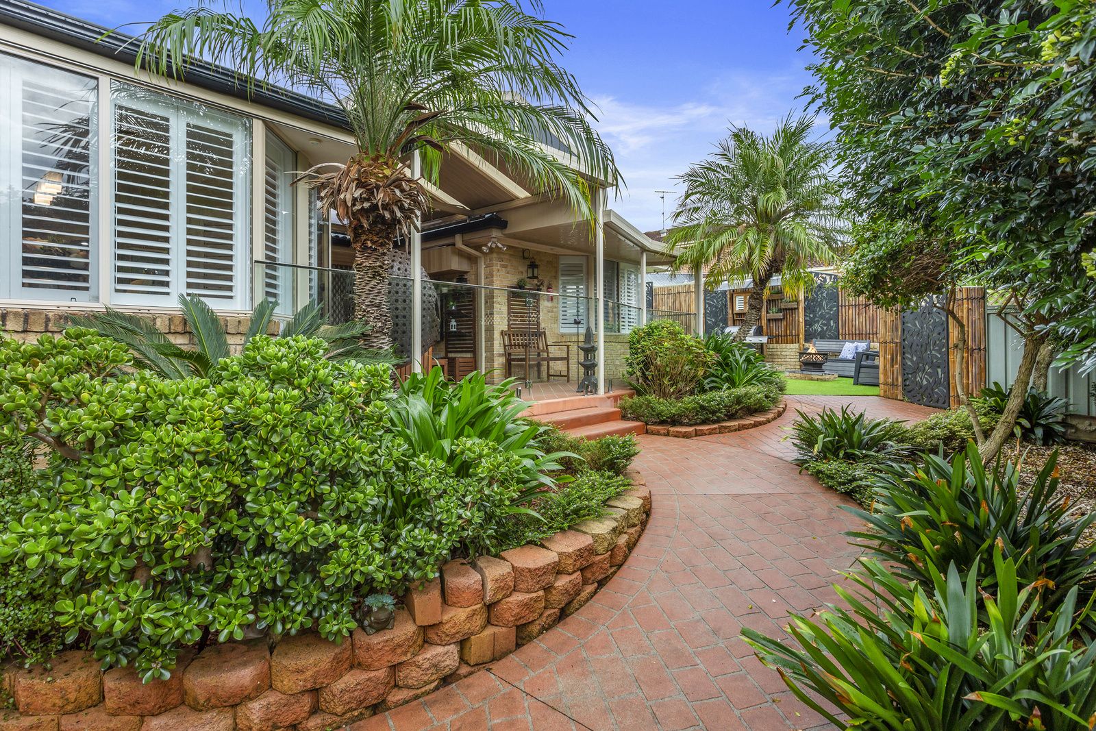 4 bedrooms House in 1 Dinjerra Close BANGOR NSW, 2234