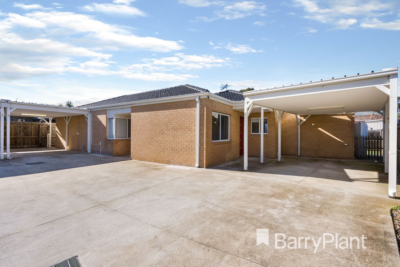 2/6 McRae Avenue, St Albans VIC 3021, Image 1