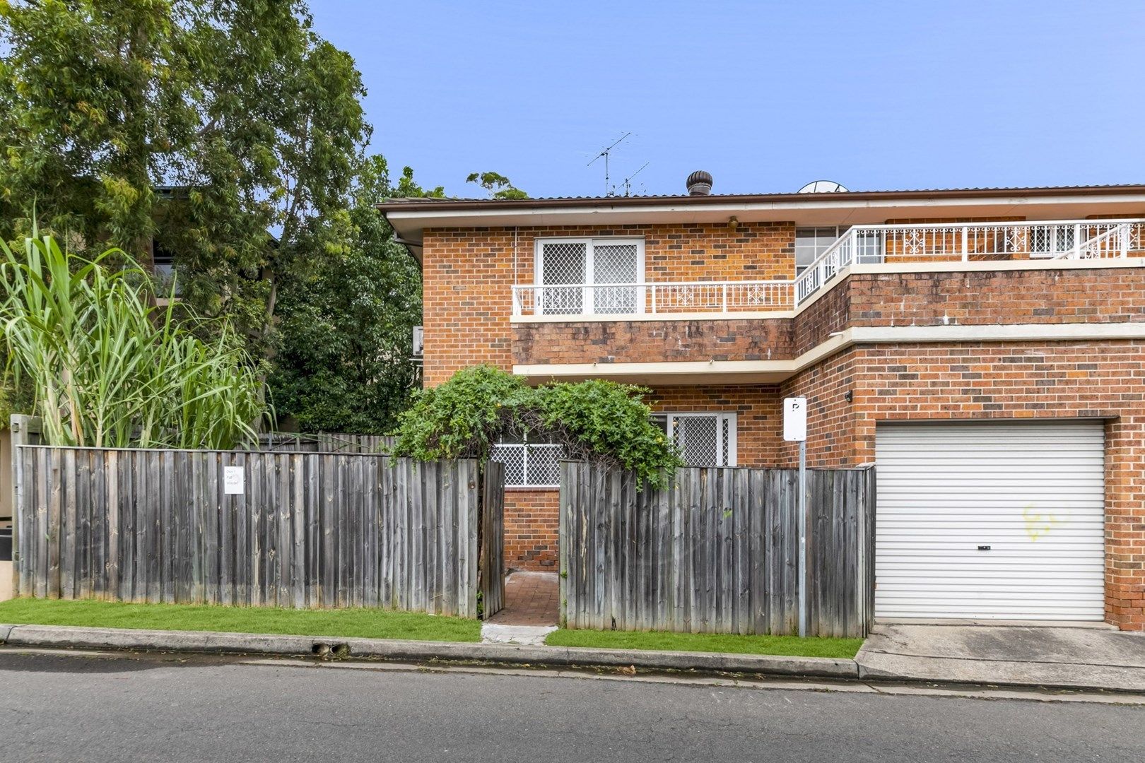 3 bedrooms Townhouse in 82 Woniora Road HURSTVILLE NSW, 2220