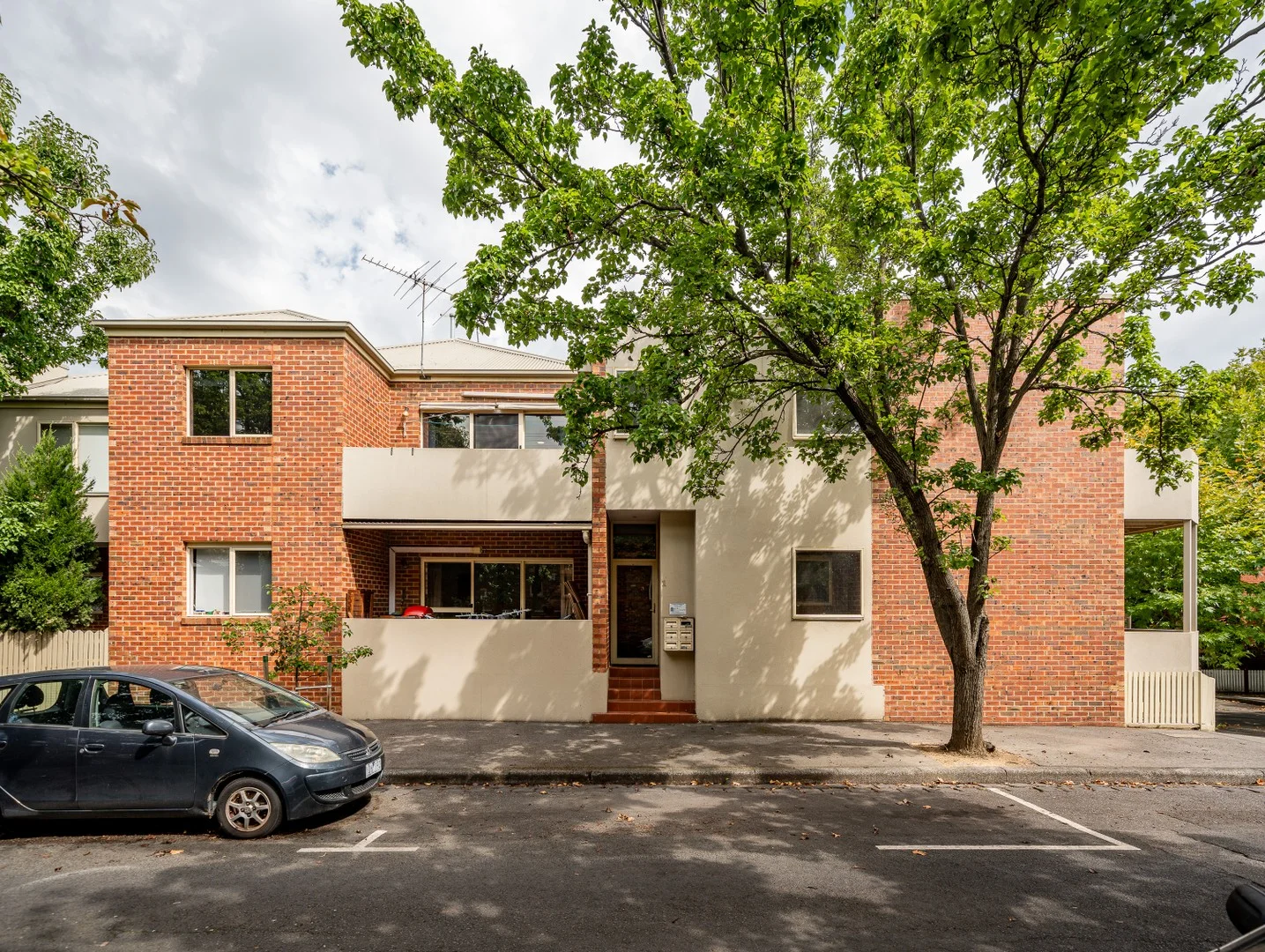 Primary image of 6/1 The Lairidge, Kensington VIC 3031