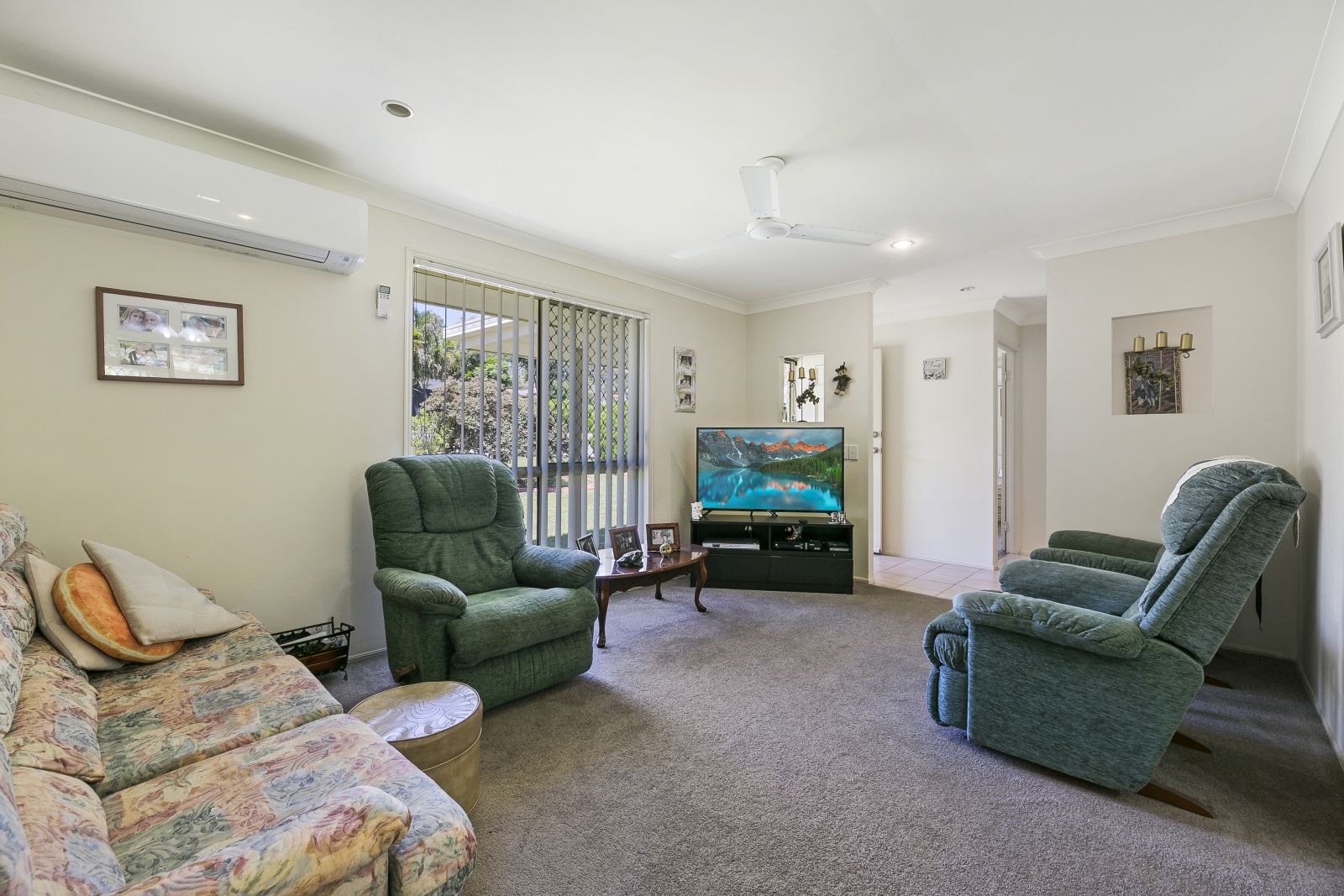 23 James Cagney Close, Parkwood QLD 4214, Image 2