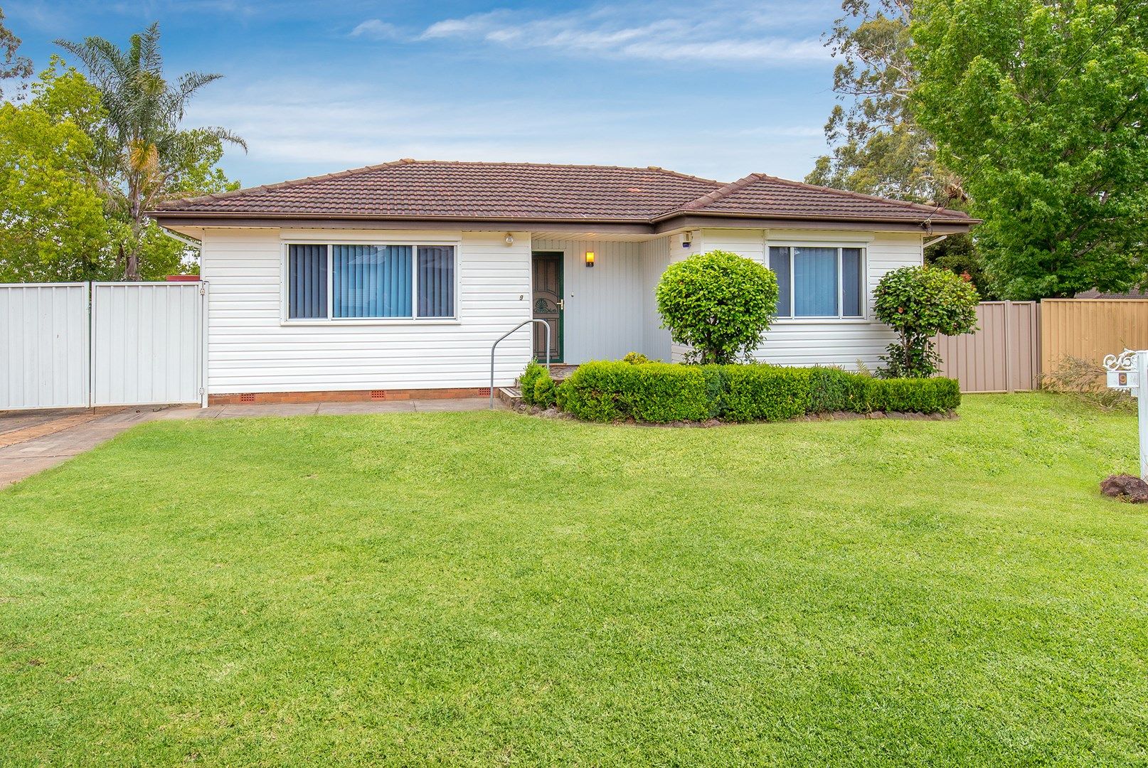 9 Seddon Place, Campbelltown NSW 2560, Image 0