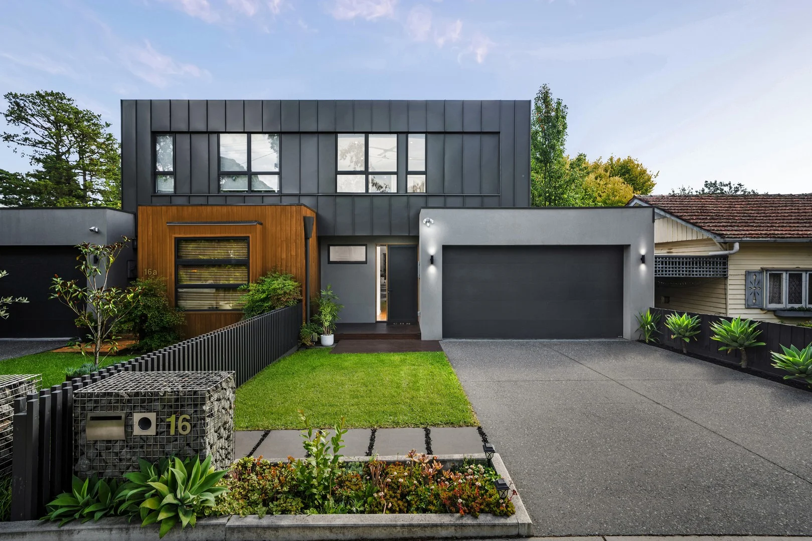 16 Downing Street, Blackburn VIC 3130