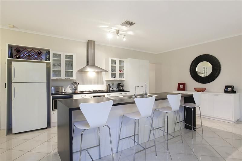 2 Dunstone Road, SEMAPHORE PARK SA 5019, Image 2