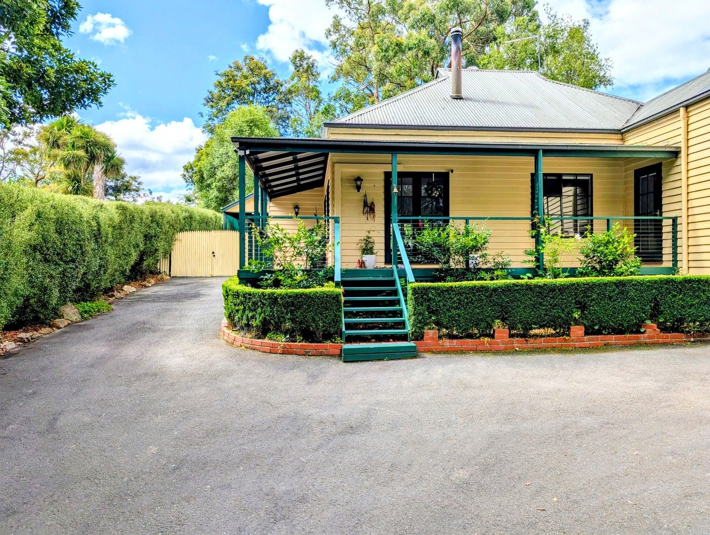 3 bedrooms House in 13 Symons Road AVONSLEIGH VIC, 3782