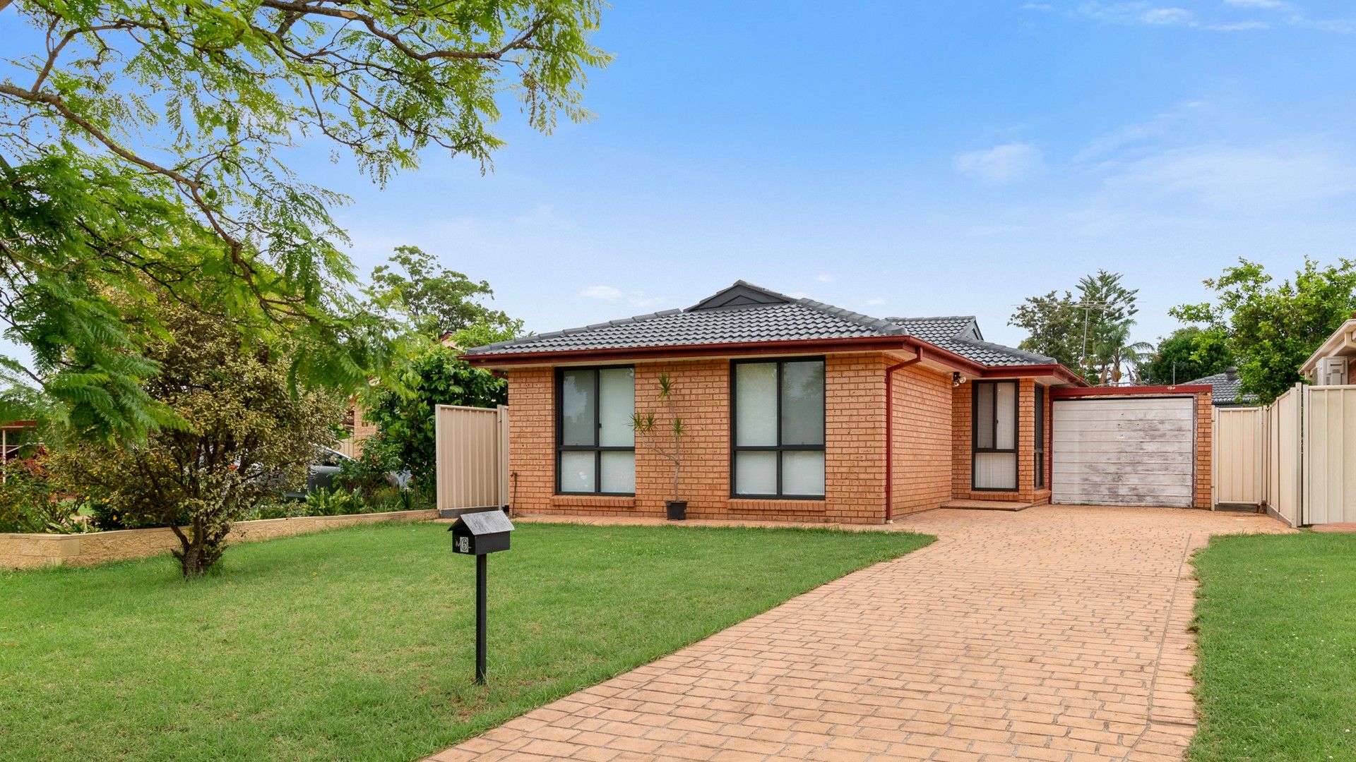 6 Packard Close, Ingleburn NSW 2565, Image 0