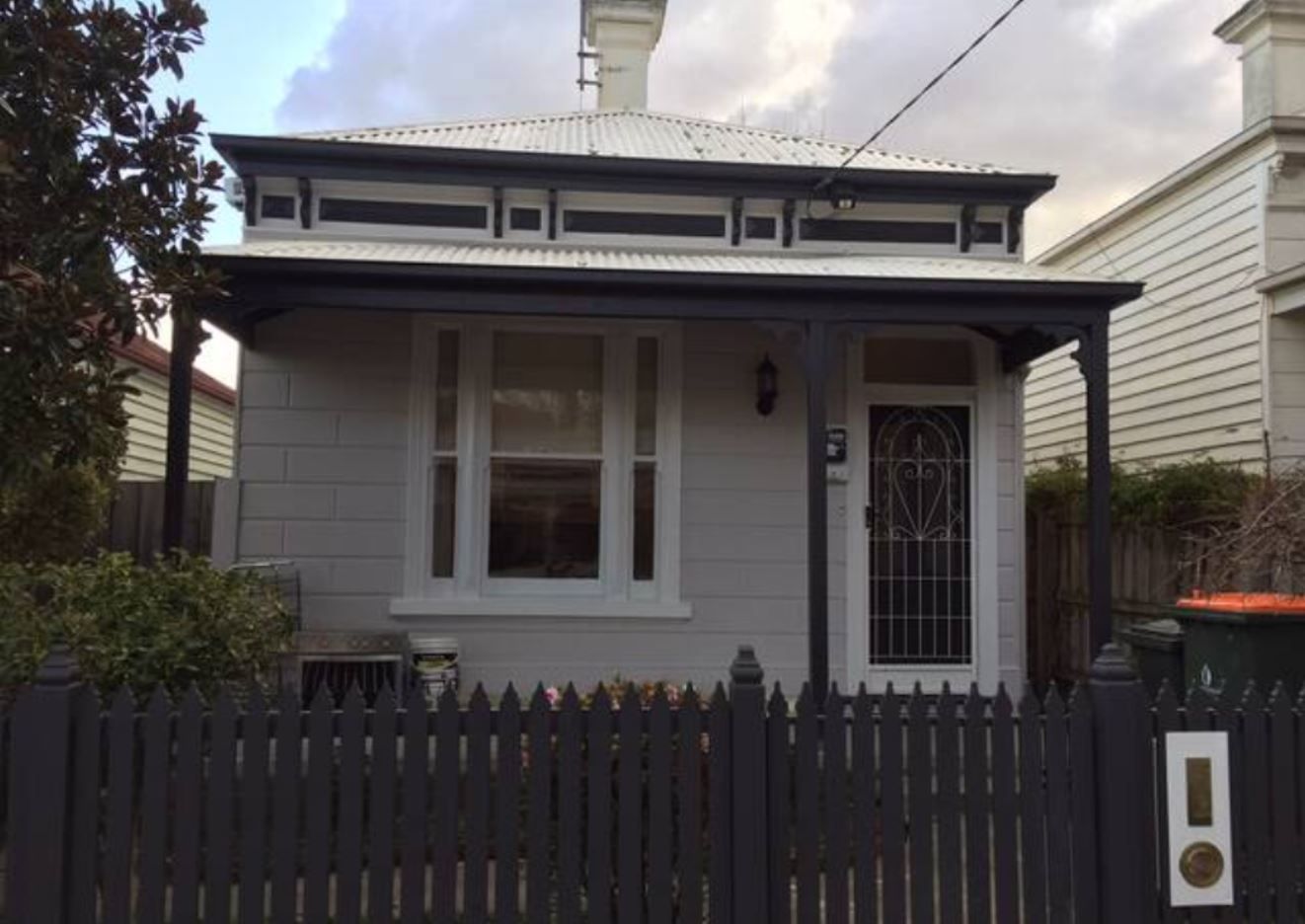 2 bedrooms House in 8 Gordon Avenue KEW VIC, 3101