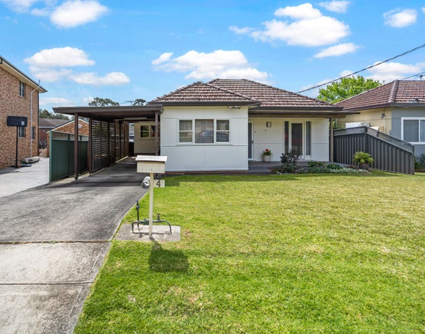 4 Leah Avenue, Picnic Point NSW 2213