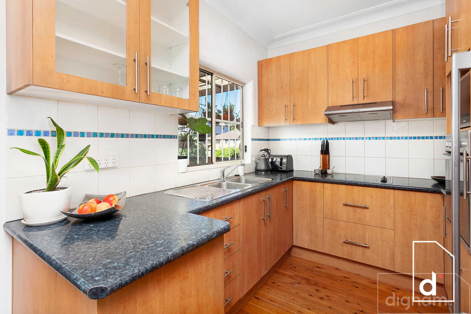 Additional image 2 of 16 Karrabah Crescent, Lake Heights NSW 2502