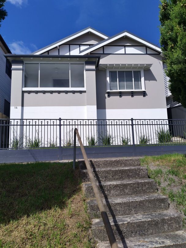 3 bedrooms House in 14 Trevelyan Street BANKSMEADOW NSW, 2019