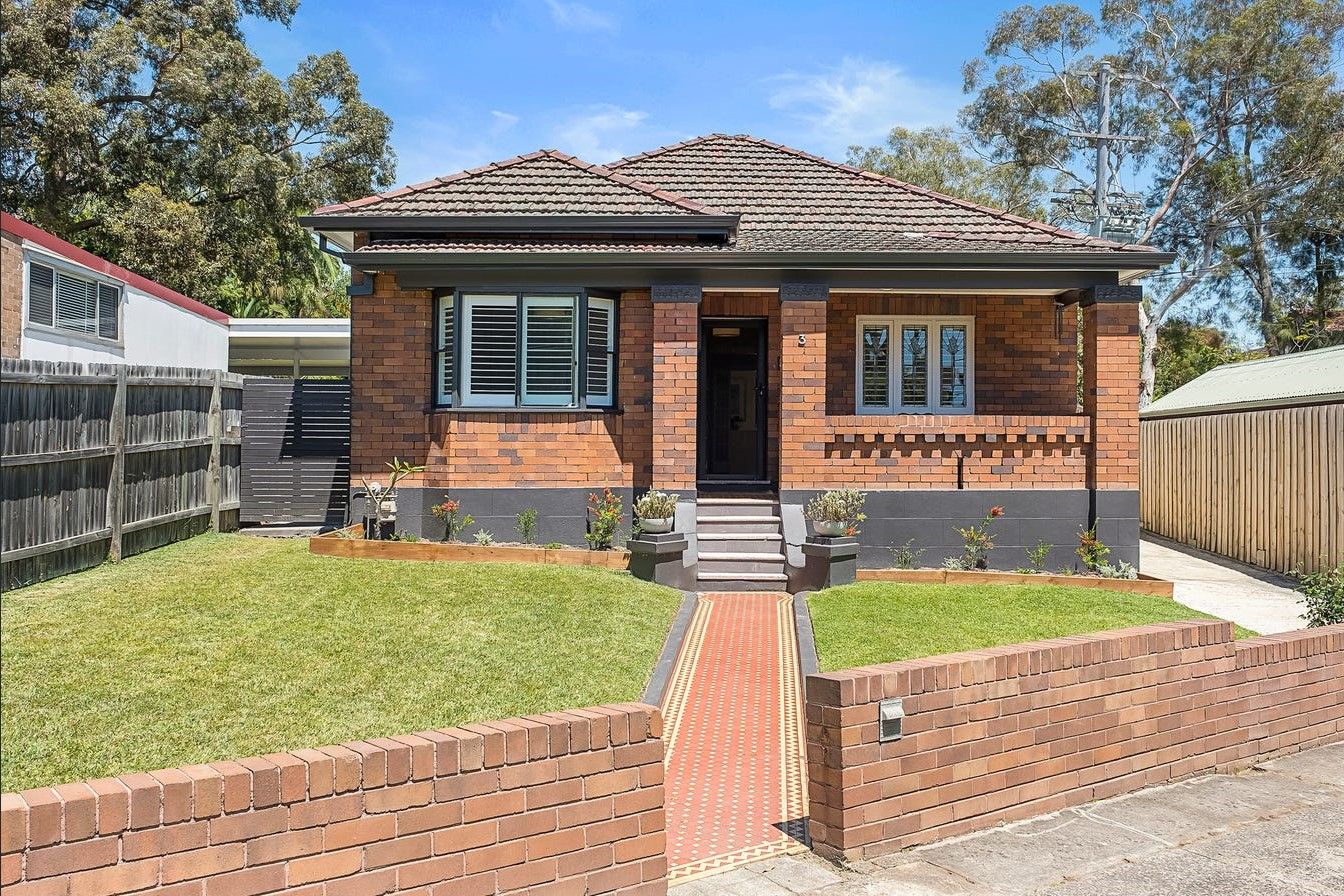 3 bedrooms House in 3 Higginbotham Road GLADESVILLE NSW, 2111