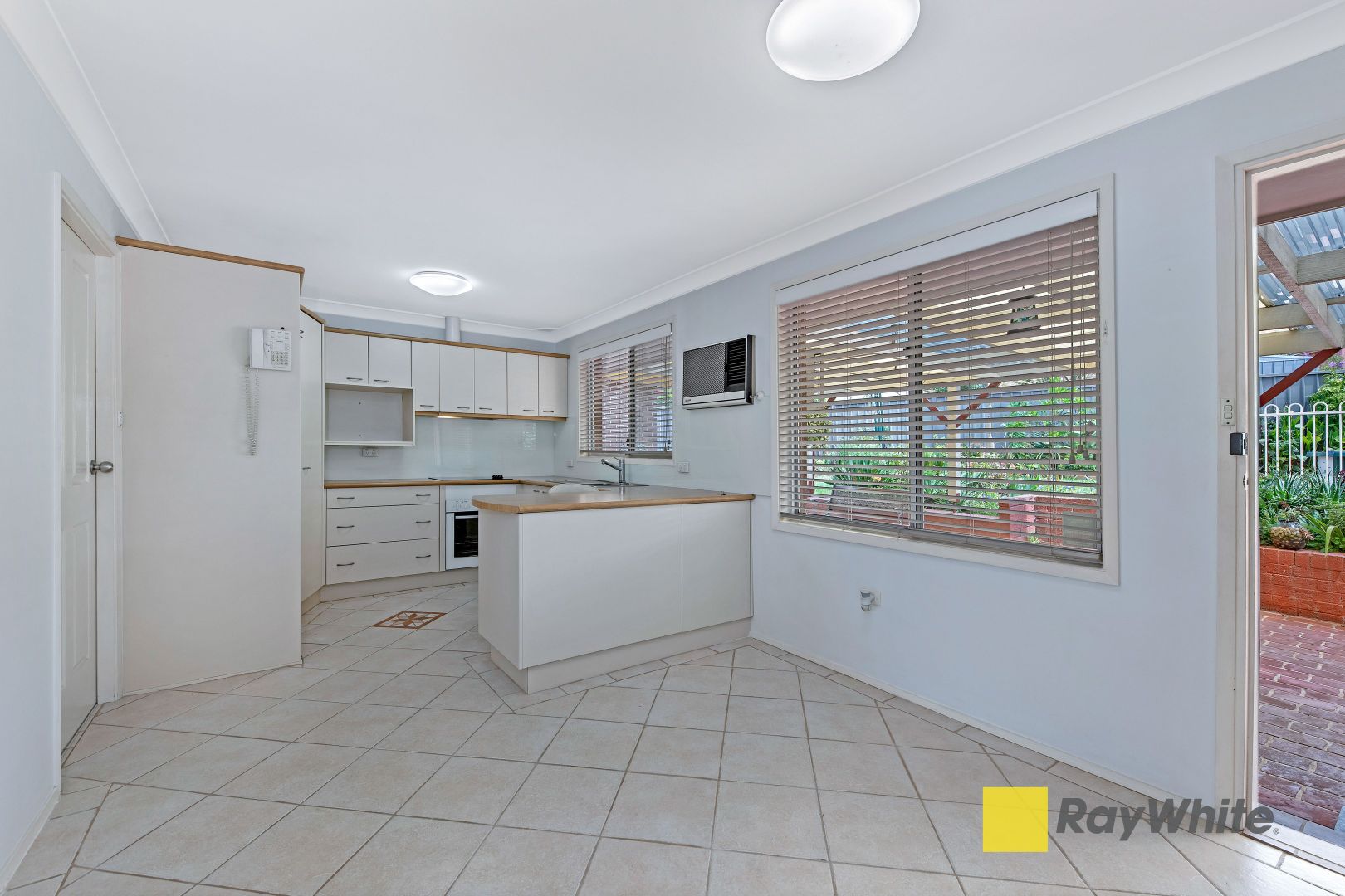 92 Amazon Road, Seven Hills NSW 2147, Image 2